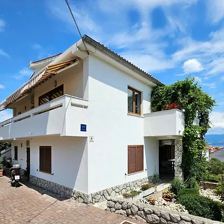 Appartamento 2 Bedroom Cozy In *