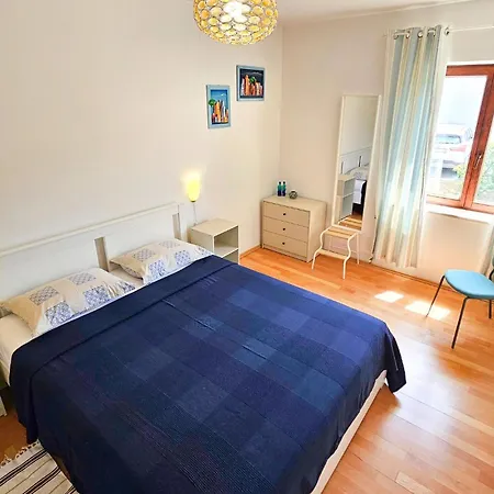 2 Bedroom Cozy In * Vrbnik (Primorje-Gorski Kotar)