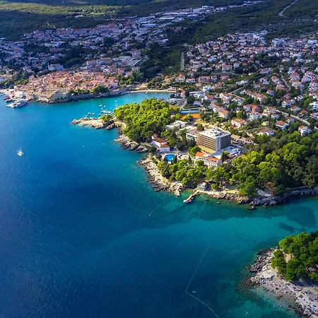 2 Bedroom Cozy In Vrbnik (Primorje-Gorski Kotar)