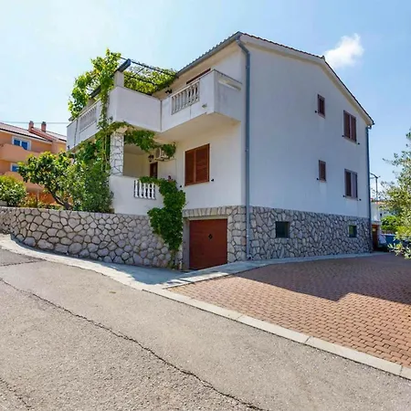 2 Bedroom Gorgeous In * Vrbnik (Primorje-Gorski Kotar)